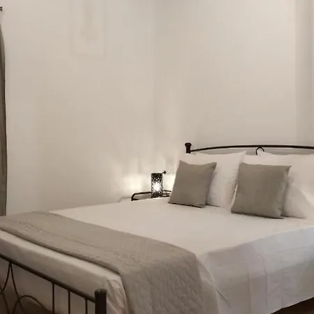 Holiday home Vikou House Gyri