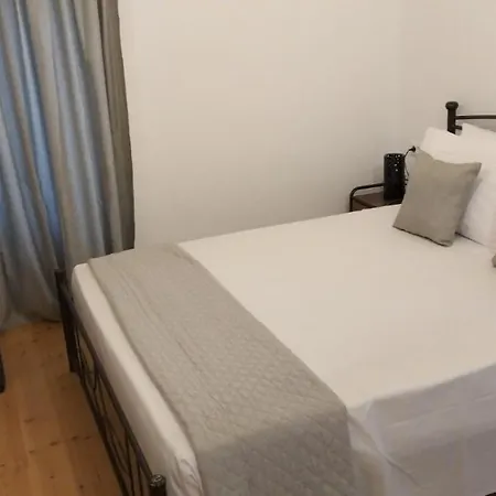 Vikou House Holiday home *