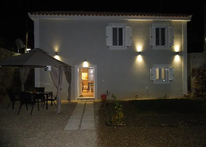 Nyaraló Vikou House - Nestled In One Of Zakynthos Oldest Villages A Tranquil Retreat Close To Renowned Beaches Offering Authentic Zakynthian Hospitality By Mana Gers