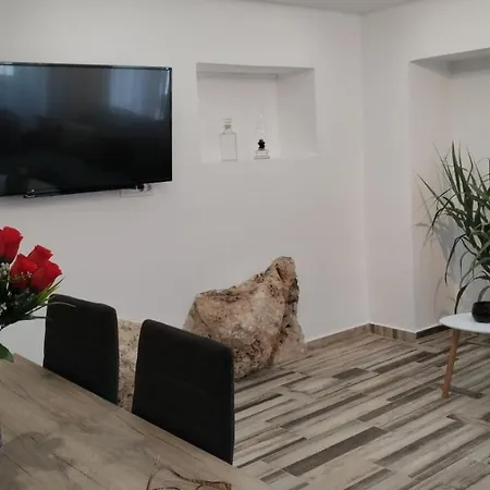 Vikou House - Nestled In One Of Zakynthos Oldest Villages A Tranquil Retreat Close To Renowned Beaches Offering Authentic Zakynthian Hospitality By Mana Gers Yírion