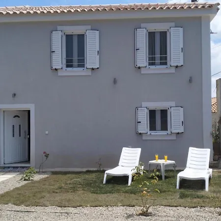 펜션 Vikou House - Nestled In One Of Zakynthos Oldest Villages A Tranquil Retreat Close To Renowned Beaches Offering Authentic Zakynthian Hospitality By Mana Gers Yírion