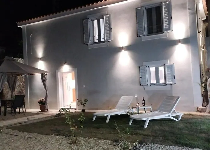 Casa de Férias Vikou House - Nestled In One Of Zakynthos Oldest Villages A Tranquil Retreat Close To Renowned Beaches Offering Authentic Zakynthian Hospitality By Mana Gers Yírion