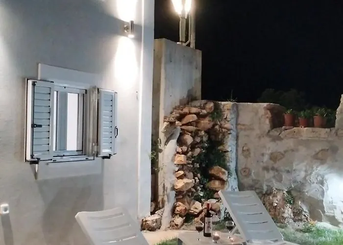 Vikou House - Nestled In One Of Zakynthos Oldest Villages A Tranquil Retreat Close To Renowned Beaches Offering Authentic Zakynthian Hospitality By Mana Gers Casa de Férias Yírion